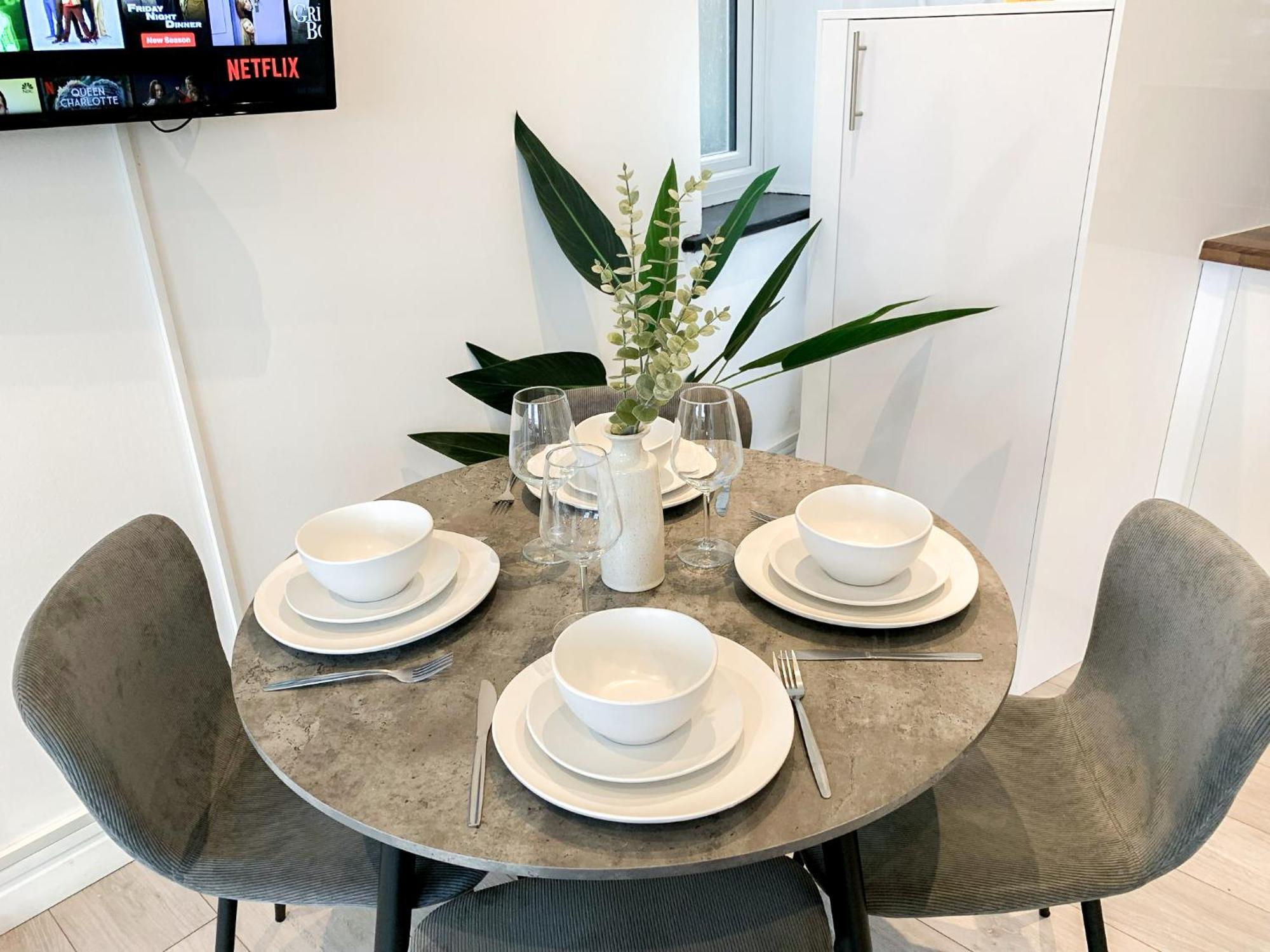 1-Bedroom Apartments In Shoreditch, Old Street, Hoxton London Exterior photo